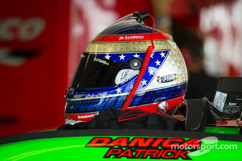 Helm milik Danica Patrick, Stewart-Haas Racing Chevrolet