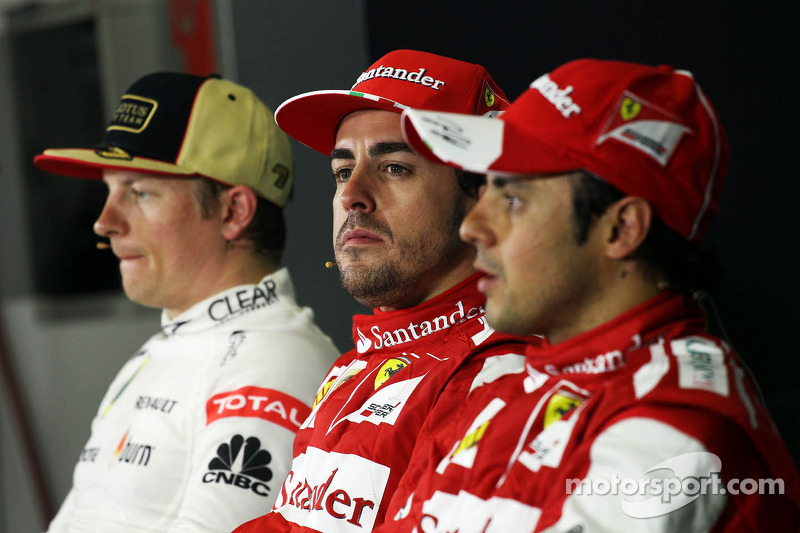Прес-конференція FIA: другий призер Кімі Райкконен (Lotus), переможець Фернандо Алонсо (Ferrari), третій призер Феліпе Масса (Ferrari)