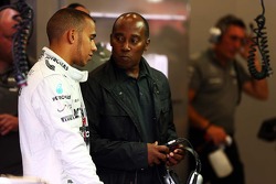 Lewis Hamilton, Mercedes AMG F1 met zijn vader Anthony Hamilton