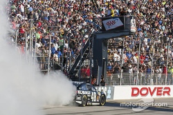 Race winner Jimmie Johnson, Hendrick Motorsports Chevrolet