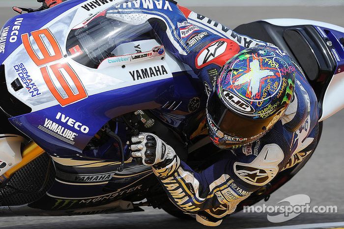 Jorge Lorenzo corrió en 2013 en Alcañiz con el casco diseñado por Anna Vives