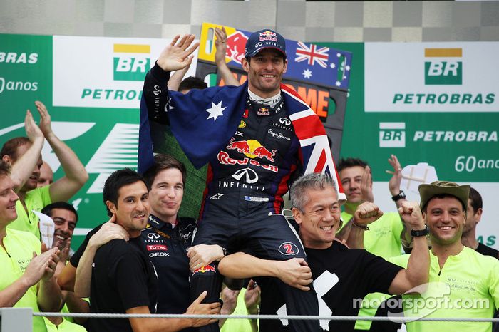 Mark Webber, Red Bull Racing con todo el equipo