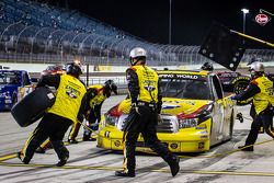 Pit stop John Wes Townley