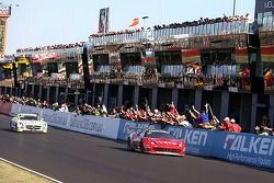 #88 Maranello Motorsport Ferrari F458 Italia GT3: Peter Edwards, John Bowe, Craig Lowndes, Mika Salo