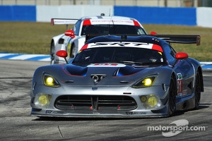 #91 SRT Motorsports SRT Viper GTS-R: Dominik Farnbacher, Marc Goossens, Ryan Hunter-Reay