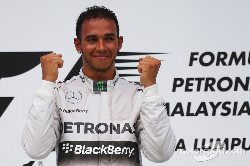 Vencedor da corrida Lewis Hamilton, Mercedes AMG F1