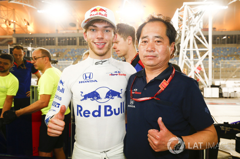 Pierre Gasly, Toro Rosso, Toyoharu Tanabe, F1 Technical Director, Honda merayakan raihan finis keempat