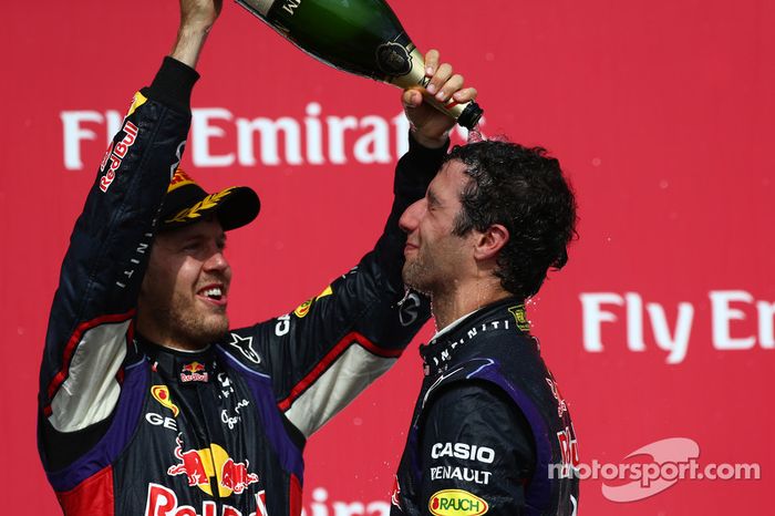 Sebastian Vettel, Red Bull Racing con el vencedor de Daniel Ricciardo, Red Bull Racing 08, en el GP de Canadá 2014