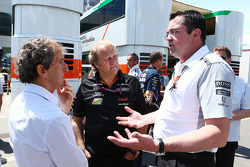 Alain Prost avec Robert Fernley et Eric Boullier