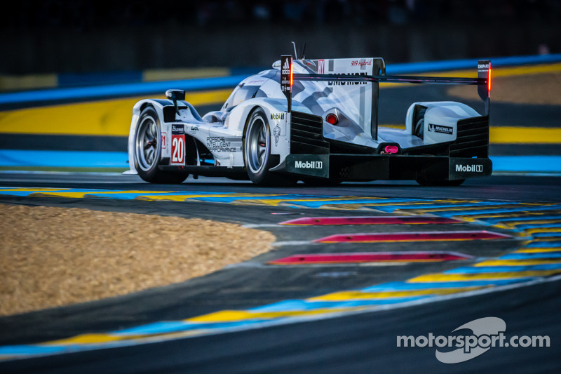 #20 Porsche Team Porsche 919 Hybrid: Timo Bernhard, Mark Webber, Brendon Hartley