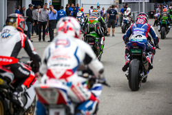 Superbike escono per la prima sessione di prove libere