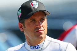Patrick Dempsey compitiendo en la carrera de la Porsche Supercup