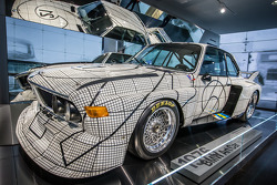 1976 BMW Art Car door Frank Stella waarmee Le Mans is verreden