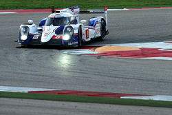 #8 Toyota Racing Toyota TS040-Hybrid: Anthony Davidson, Nicolas Lapierre, Sebastien Buemi