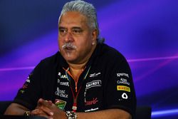 Dr. Vijay Mallya, dueño del Sahara Force India F1 Team, en la conferencia de prensa de la FIA