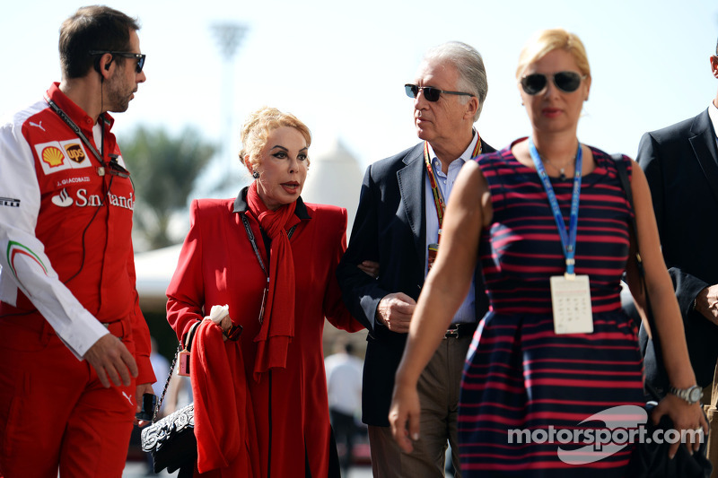 Piero Ferrari und Familie bei GP Abu Dhabi Formel 1 Fotos