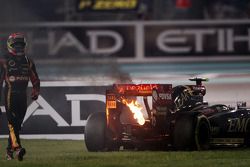 Pastor Maldonado, Lotus F1 E21; sai da corrida com um motor fundido
