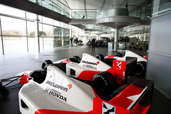 Yasuhisa Arai, Honda-Motorsportchef, Jenson Button, Kevin Magnussen, Fernando Alonso; Ron Dennis, Mc