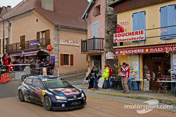 Sébastien Ogier y Julien Ingrassia, en su Volkswagen Polo WRC, de Volkswagen Motorsport