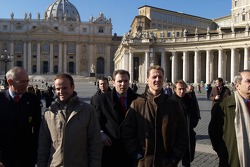 Rory Byrne, Rubens Barrichello, Stefano Domenicali, Michael Schumacher und Luca Badoer auf dem Peter