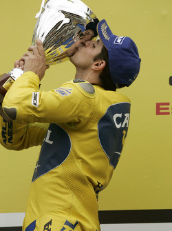 Pódio: vencedor Alex Barros celebra
