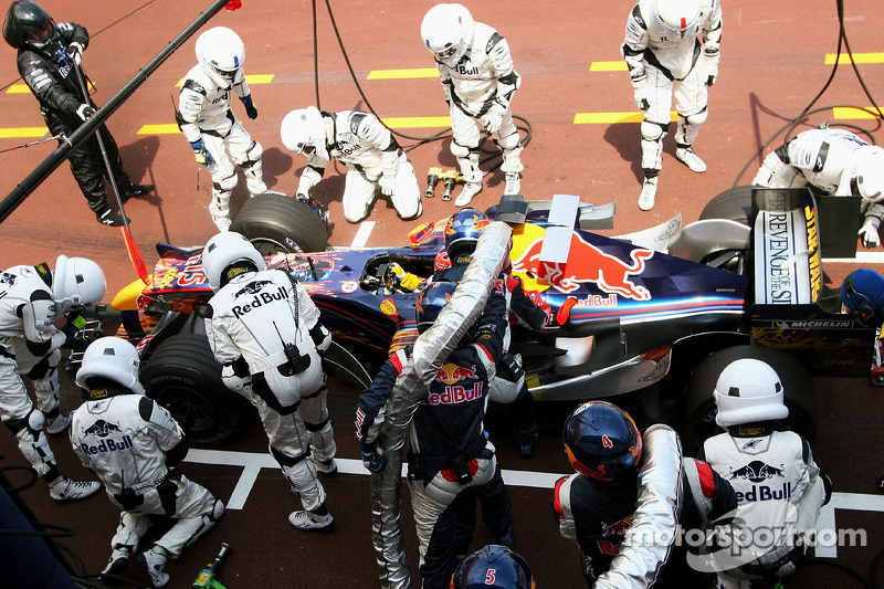 Pitstop for Vitantonio Liuzzi