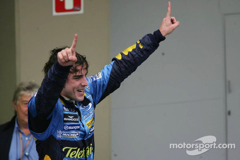 2005 World Champion Fernando Alonso celebrates