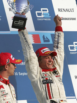 Podium : Nico Rosberg célèbre la victoire et le titre