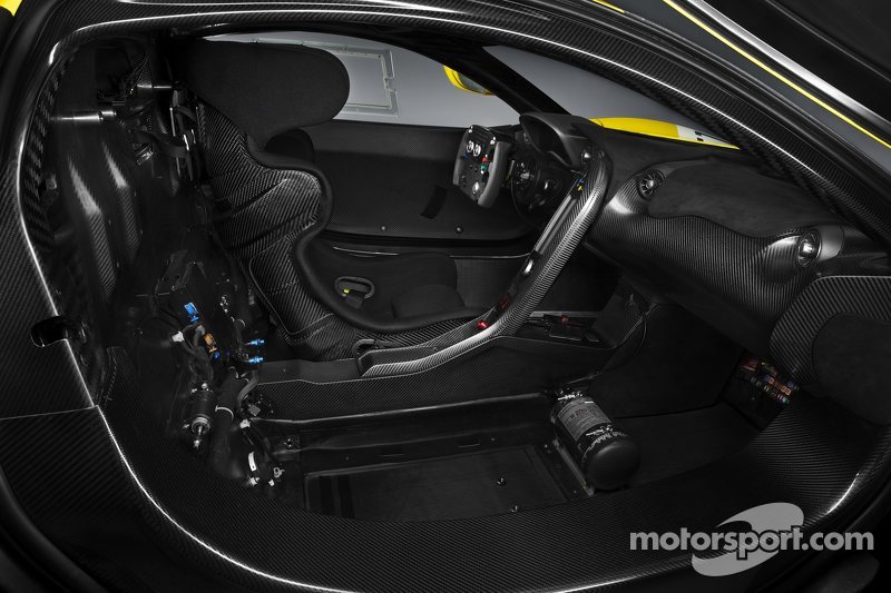 McLaren P1 GTR