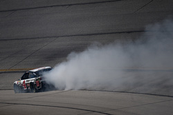 Kevin Harvick, Stewart-Haas Racing Chevrolet in trouble
