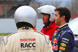 Daniel Ricciardo, Red Bull Racing RB11 para no circuito