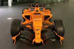 Der neue McLaren MP4-21 im McLaren Technology Center