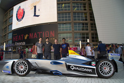 Даниэль Абт Audi Sport ABT, Хайме Альгерсуари Virgin Racing, Сэм Берд Virgin Racing, Карун Чандок Ma