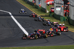 Карлос Сайнс-младший, Scuderia Toro Rosso STR10