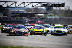 Départ : #3 Belgian Audi Club Team WRT Audi R8 LMS ultra : Stéphane Richelmi, Stéphane Ortelli
