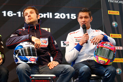 Sylvain Guintoli, Pata Honda, et Michael van der Mark, Pata Honda