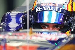 Карлос Сайнс мл. Scuderia Toro Rosso STR10