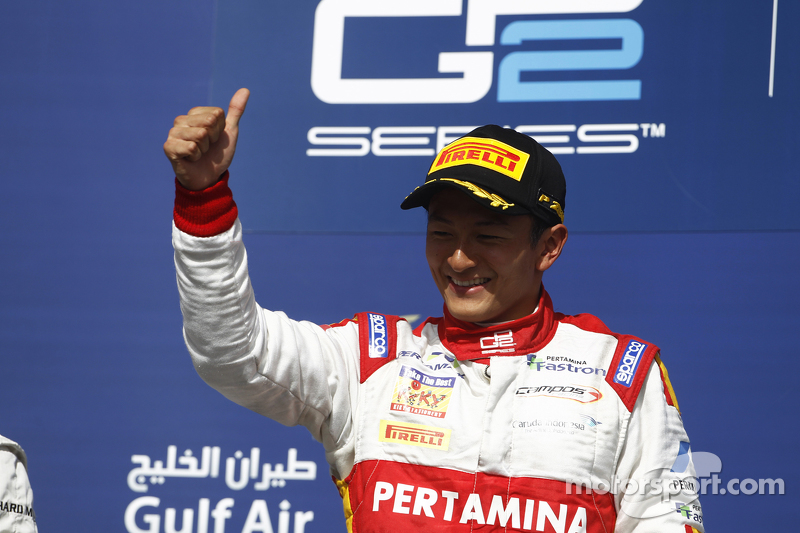 Wajah ceria dari Rio Haryanto di podium GP2 Bahrain.