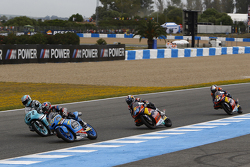 Danny Kent, Leopard Racing, attaque Fabio Quartararo, Estrella Galicia 0,0, pour la tête