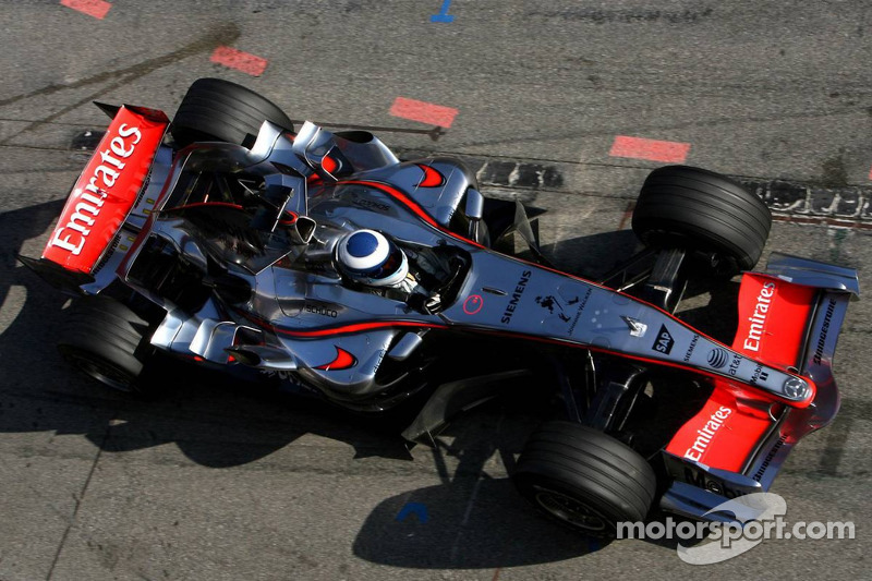 Mika Hakkinen test voor McLaren Mercedes