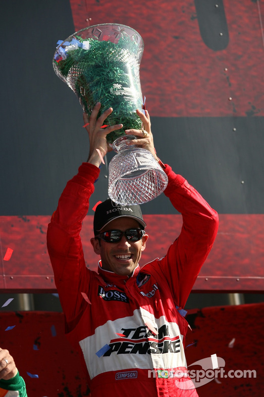 Podium: le vainqueur Helio Castroneves