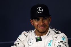 Lewis Hamilton, Mercedes AMG F1 en la conferencia de prensa de la FIA