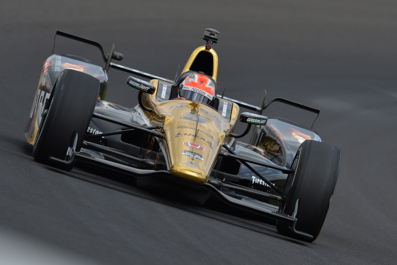 18 mai, l'effroyable accident de James Hinchcliffe