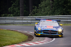 #33 Team Premio, Mercedes-Benz SLS AMG GT3: Rob Huff, Kenneth Heyer, Philipp Frommenwiler, Christian
