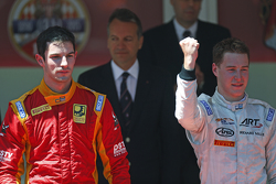 Le vainqueur Stoffel Vandoorne, ART Grand Prix et le deuxième, Alexander Rossi, Racing Engineering