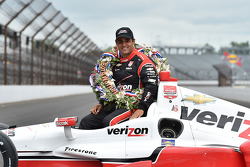 Vencedor Juan Pablo Montoya, Team Penske Chevrolet durante sessão de fotos