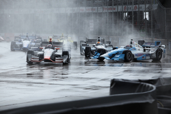 Stefano Coletti, KV Racing Technology et Tony Kanaan, Chip Ganassi Racing Chevrolet se crashent