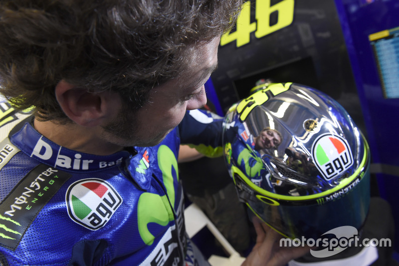 Diseño del casco de Valentino Rossi, de Yamaha Factory Racing para el 2015 Gran Premio de Italia en Mugello