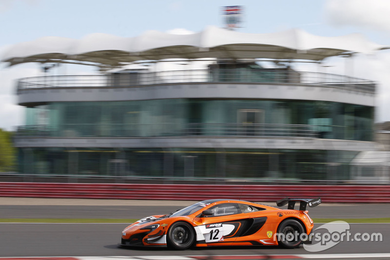 #12 Von Ryan Racing McLaren 650S: Gilles Vannelet, Adrian Quaife-Hobbs