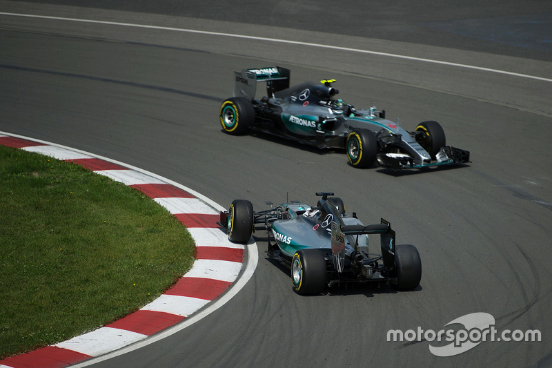 Lewis Hamilton, Mercedes AMG F1 W06 spins at the hairpin in the first practice session and is passed